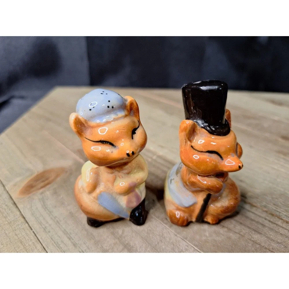 Vintage 1950s Anthropomorphic Fox Salt & Pepper Shakers Top Hat & Bonnet Set